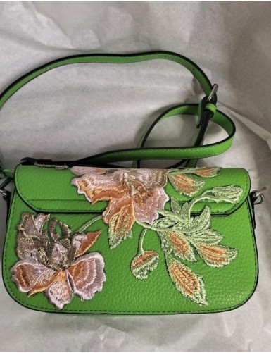 Borsa ecopelle verde 07/25 Bor Est € 38,50