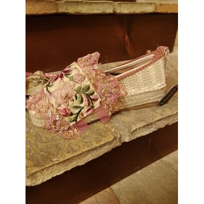 Espadrillas fiorita Ac 08/22 Cal € 38,00