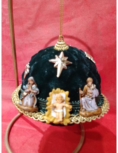 Sfera verde con presepe 05/24/Nat € 12,25